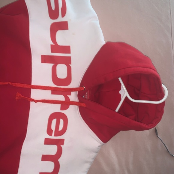 Supreme hoodie - Picture 2 of 4